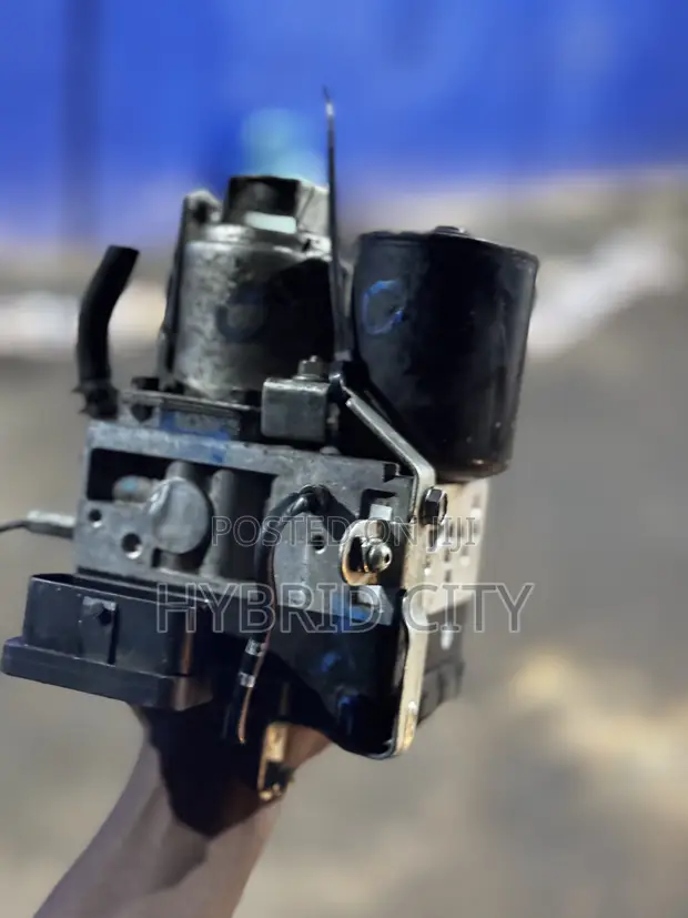 Toyota Prius ABS Master Cylinder - 1