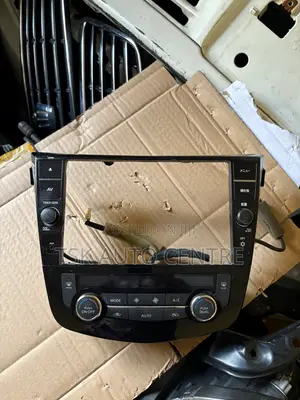 Nissan X-Trail 2020 Dashboard Panel