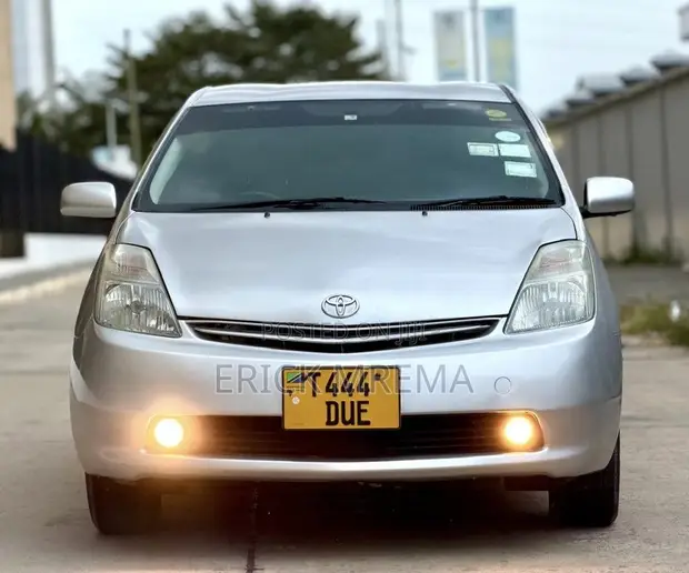 Toyota Prius 2006 Silver - 1