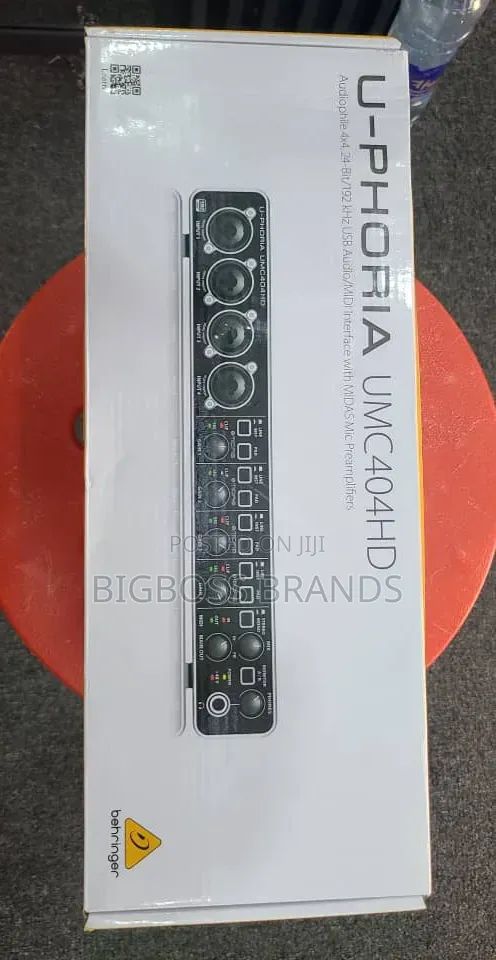 Behringer U-Phoria UMC404HD USB Audio Interface - 1