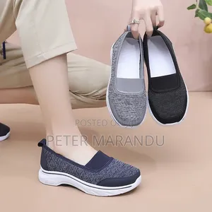 Ladies Retro Fashion Sneakers - Slip-on Velcro