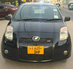 Toyota Vitz 1.5 FWD 5dr 2005