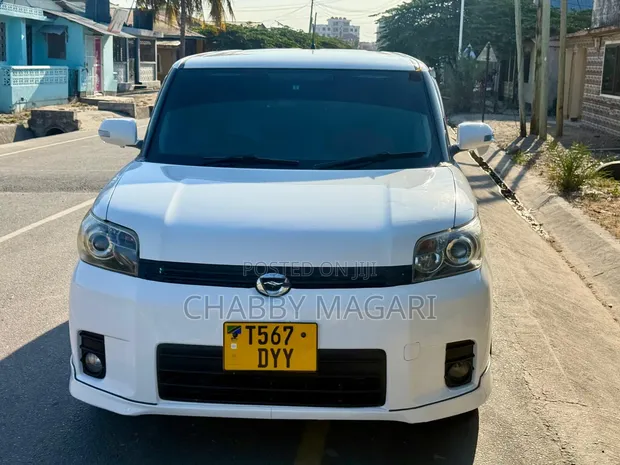 Toyota Corolla Rumion Hatchback 1.5 FWD 2007 - Nyeupe - 1
