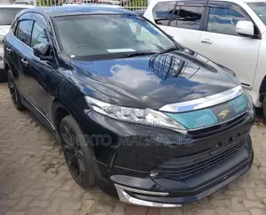 Toyota Harrier 2017 - Matt Black
