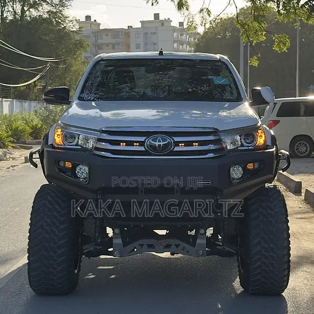 Toyota Hilux Double Cabin 4x4 TRD 2020 - 1