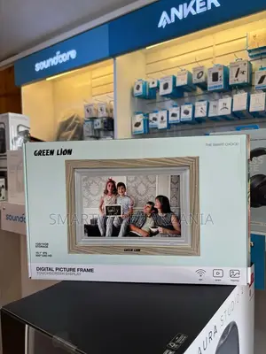 Green Lion 10.1" IPS Touchscreen Digital Picture Frame