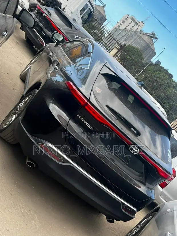 Toyota Harrier 2022 Black - 1