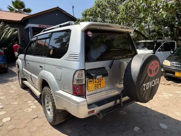 Toyota Land Cruiser Prado 2003 Silver - 1