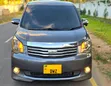 Toyota Noah 2010 - Gray - 4