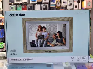 Green Lion 10.1" IPS HD Touchscreen Digital Picture Frame