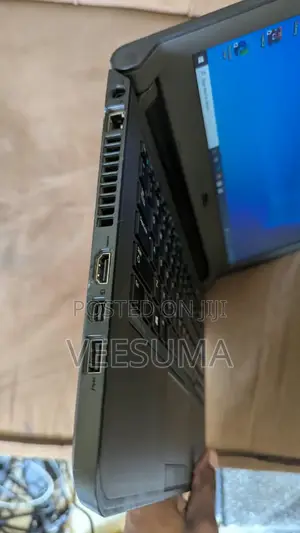 Laptop Dell Latitude 3340 - Core i3, 4GB RAM, 500GB HDD