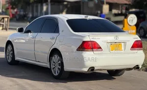 Toyota Crown Athlete 2006 White