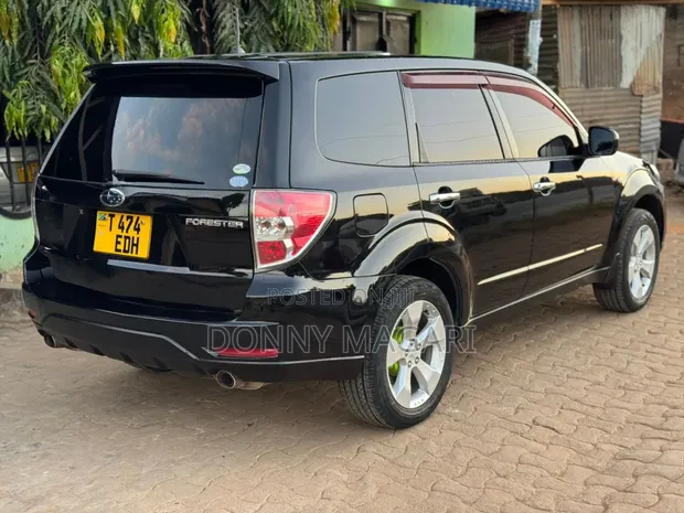 Subaru Forester XT 2010 Black - 1