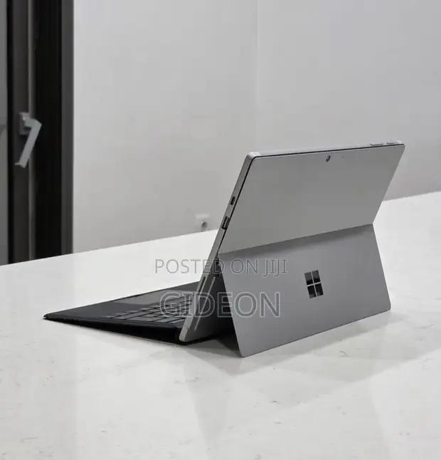 Laptop Microsoft Surface Pro 7 - 16GB RAM, i7, 256GB SSD - 1