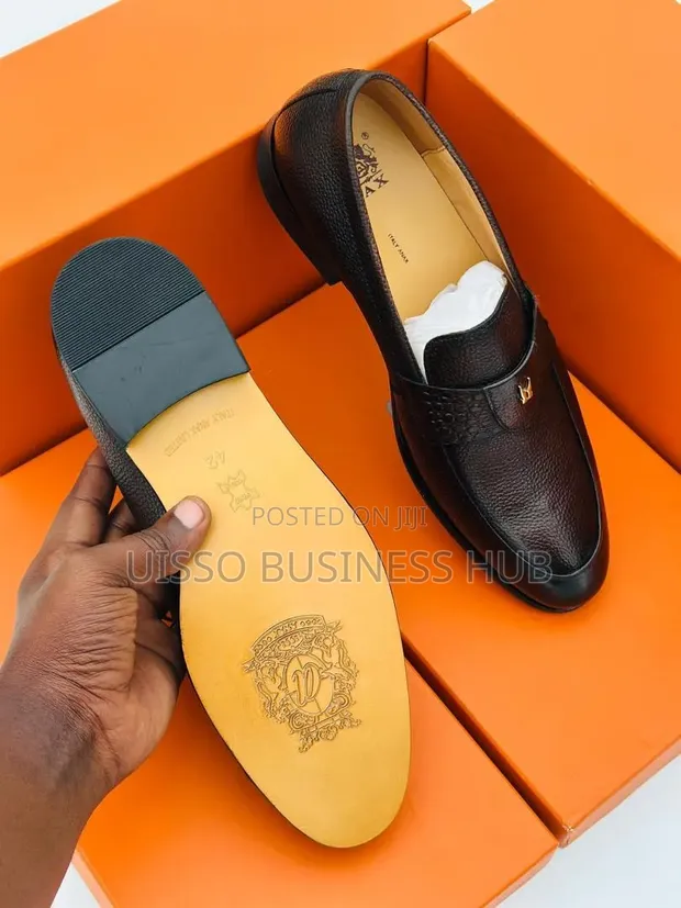 Men's Moccasin Style Leather Shoes - 1
