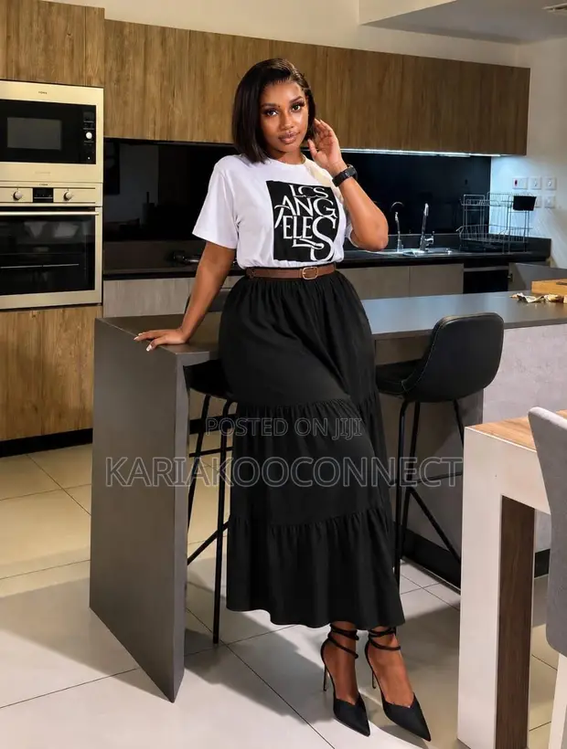 LA Graphic Tee & Tiered Green Midi Skirt Set - 1