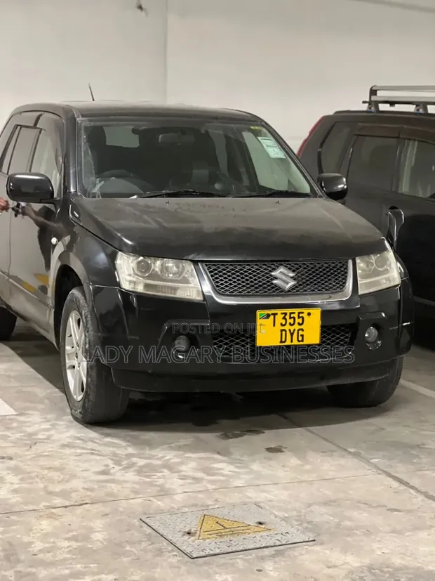 Suzuki Grand Vitara 2007 Black - 1