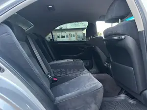 Toyota Crown Athlete 2006 Silver
