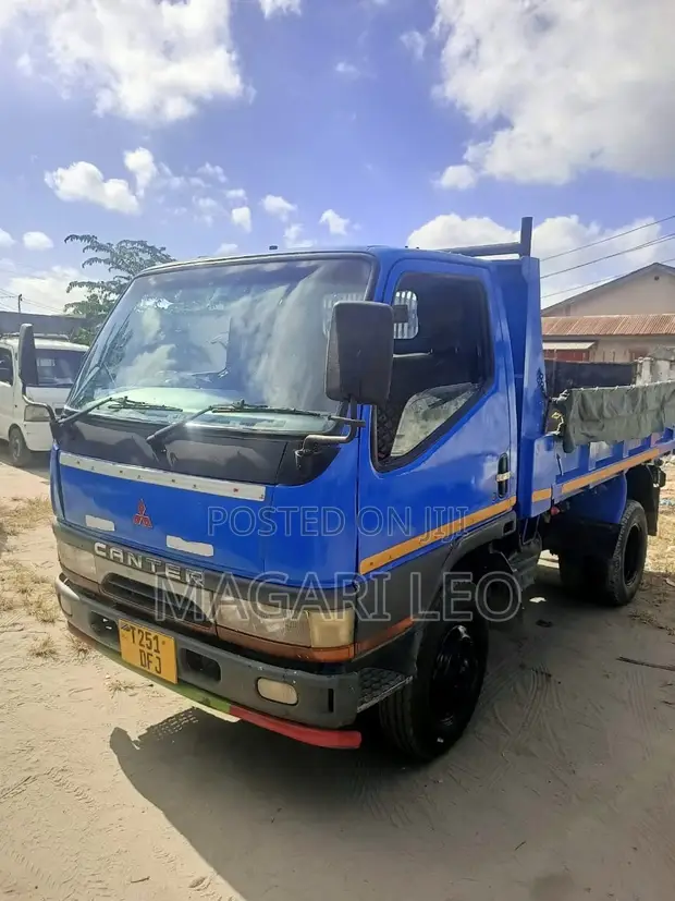 Mitsubishi Canter Tipper Truck - 1