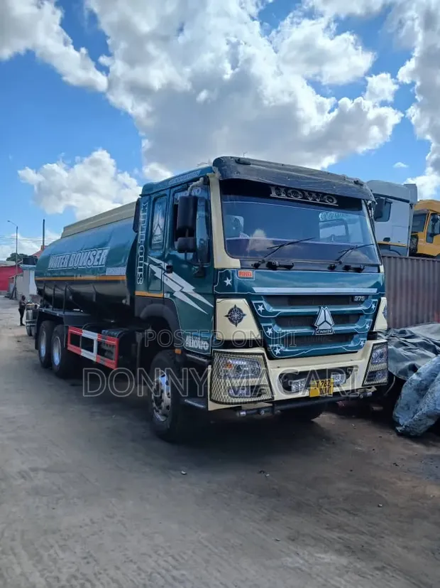 Howo 371 Water Bowser - 22,500L - 1