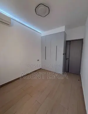 Furnished 3 Bedroom Apartment for Sale in Oyster Bay