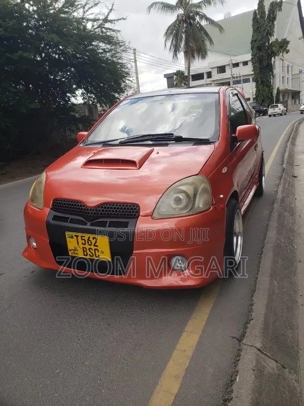 Toyota Vitz 2002 Rangi ya Chungwa - 1
