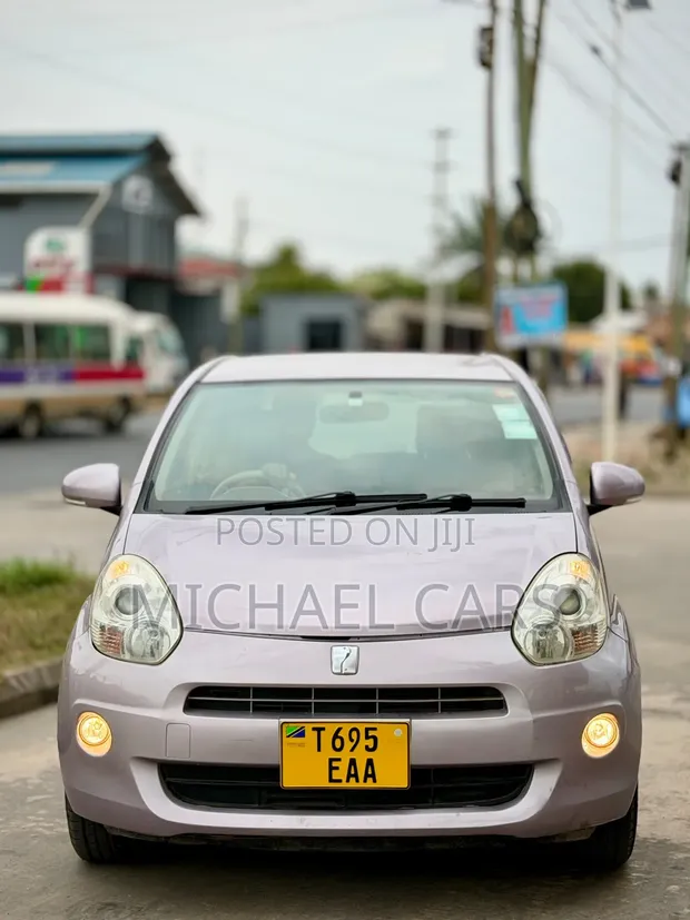 Toyota Passo 2012 - Pink - 1