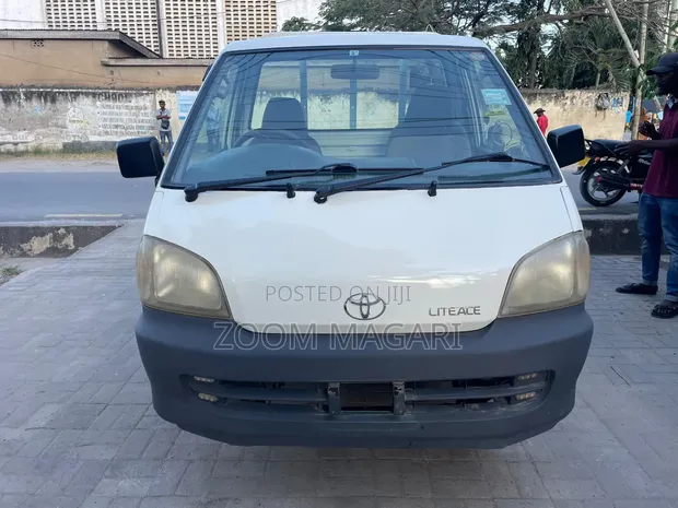 Toyota TownAce - Manual Diesel - 1