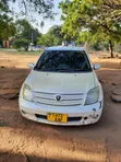 Toyota IST 2004 White - 1