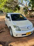 Toyota IST 2004 White - 3