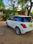 Toyota IST 2004 White - 4