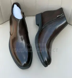 Clarks Men's Black Leather Chelsea Boots