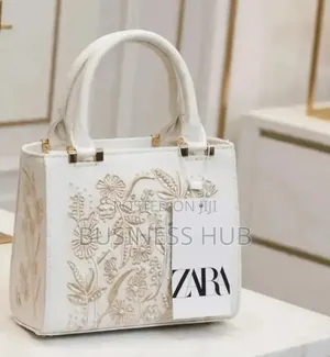 Quality Pouch by Qaza