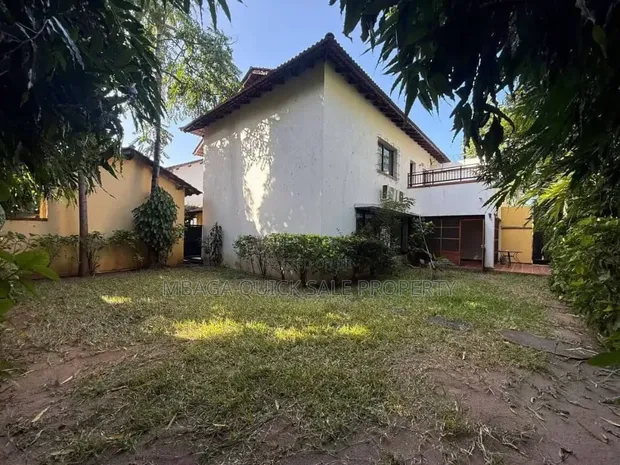4-Bedroom Furnished Apartment for Rent in Oyster Bay - 1