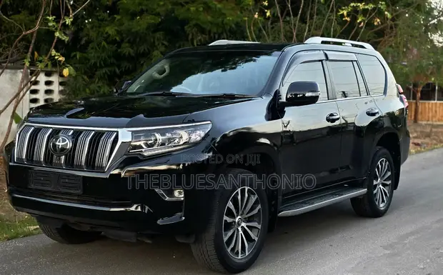 Toyota Land Cruiser Prado TZG 2021 - Nyeusi - 1