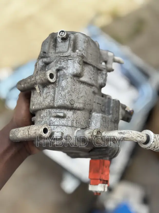 Toyota Prius AC Compressor (2010-2015) - 1