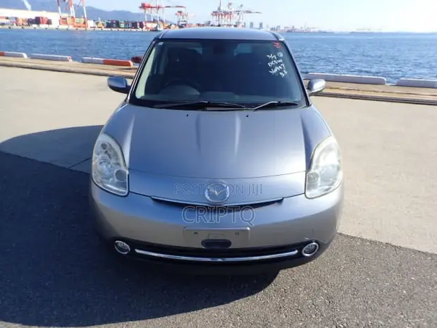 Mazda Verisa 2013 Silver - 1