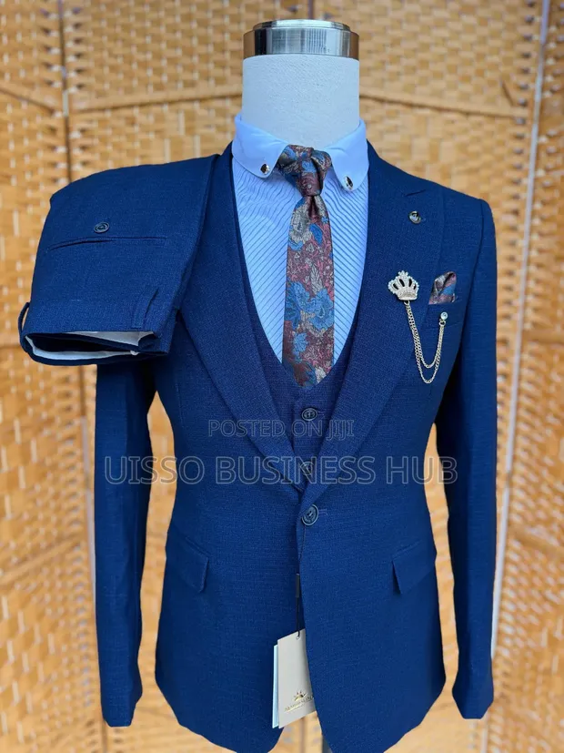 Classic Men's Suit - Mario Casas - 1