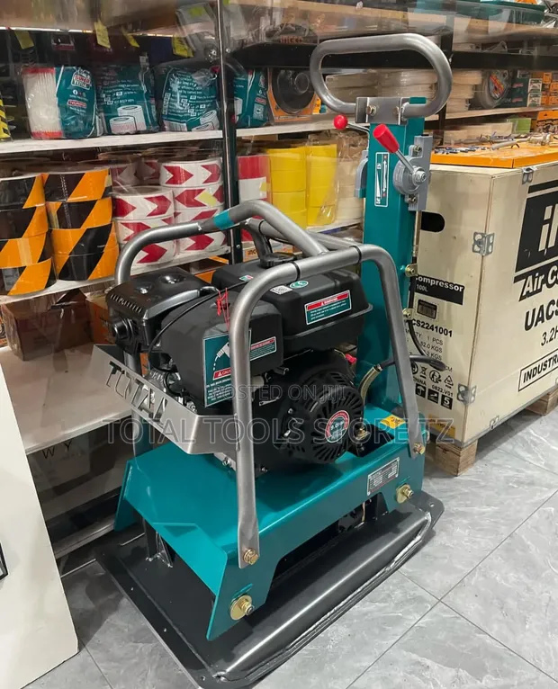 Total Plate Compactor ya Petroli 160kg - 1