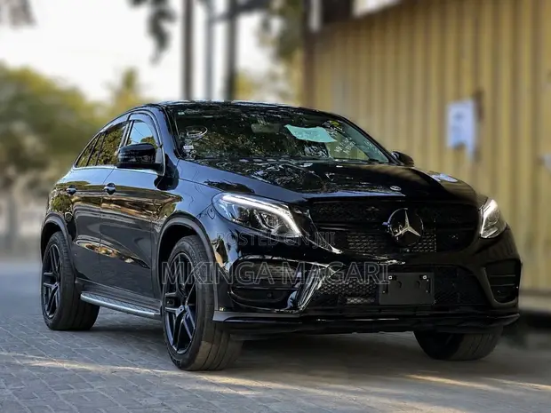Mercedes-Benz GLE-Class 2017 Black - 1