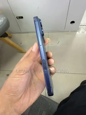 Apple iPhone 17 Pro 256GB Blue (Used)