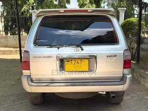 Toyota Hilux Surf 2004 Silver