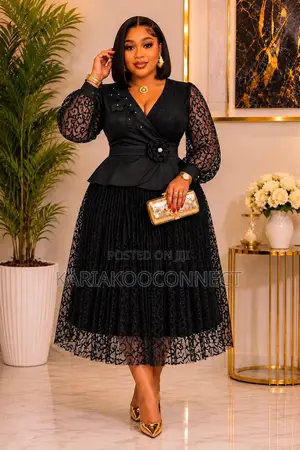 Gauni la Lace Peplum Midi lenye Maua kwenye Kiuno