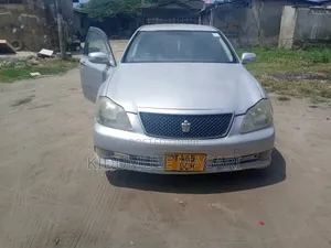 Toyota Crown Athlete 2004 Silver