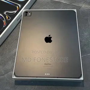 iPad Pro 13" Mpya (2024) 256GB Nyeusi