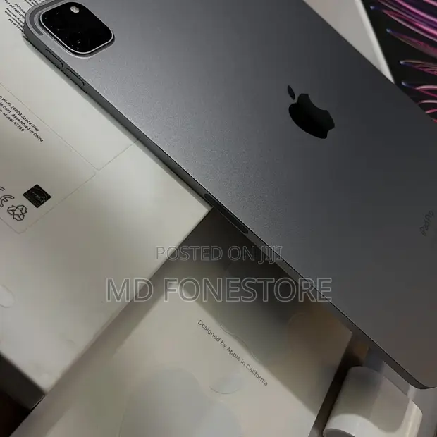 Apple iPad Pro 11-inch (2022) 256GB Fedha Mpya - 1