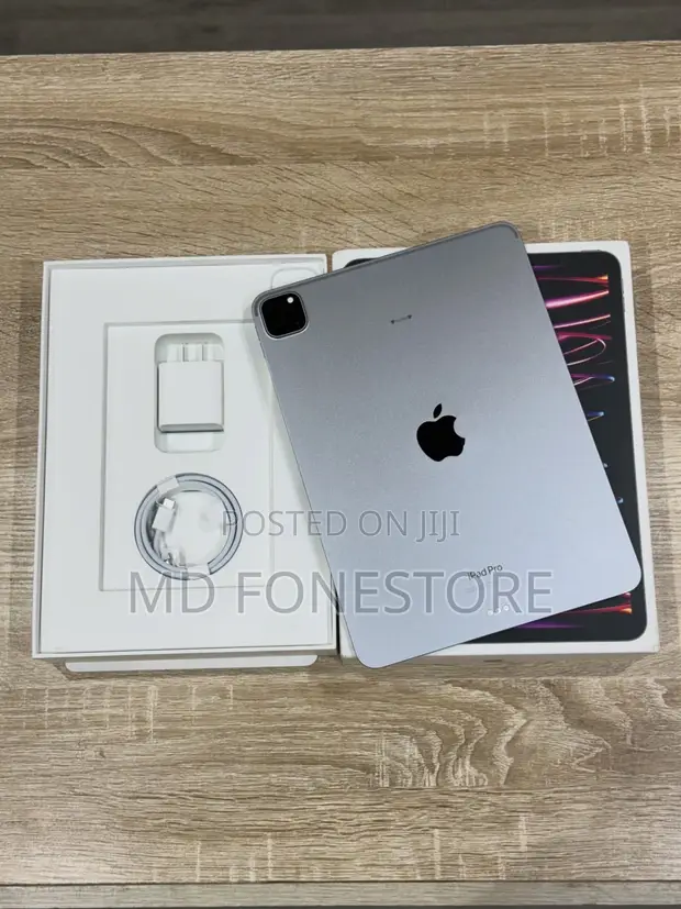 New Apple iPad Pro 11" (2022) 512GB Silver - 1