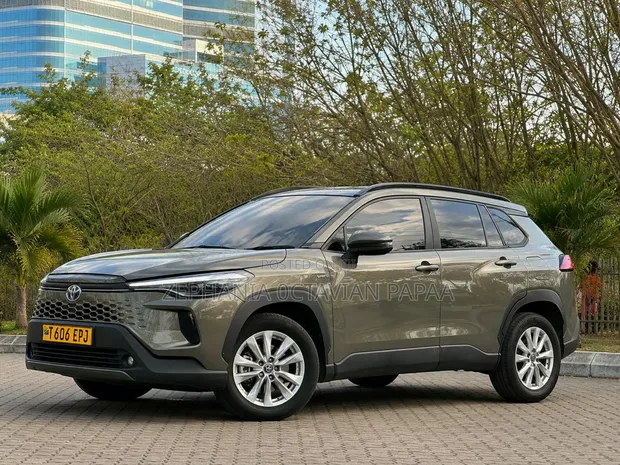 Toyota Corolla Cross HEV 2025 Gray - 1