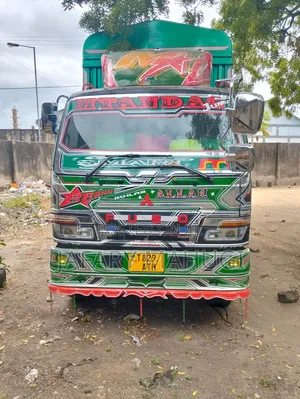 Mitsubishi Fuso 17 Valve Mini Truck - Used