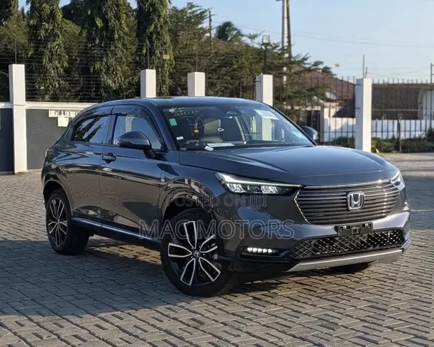 Honda Vezel 1.5 Hybrid 4WD 2021 Kijivu - 1